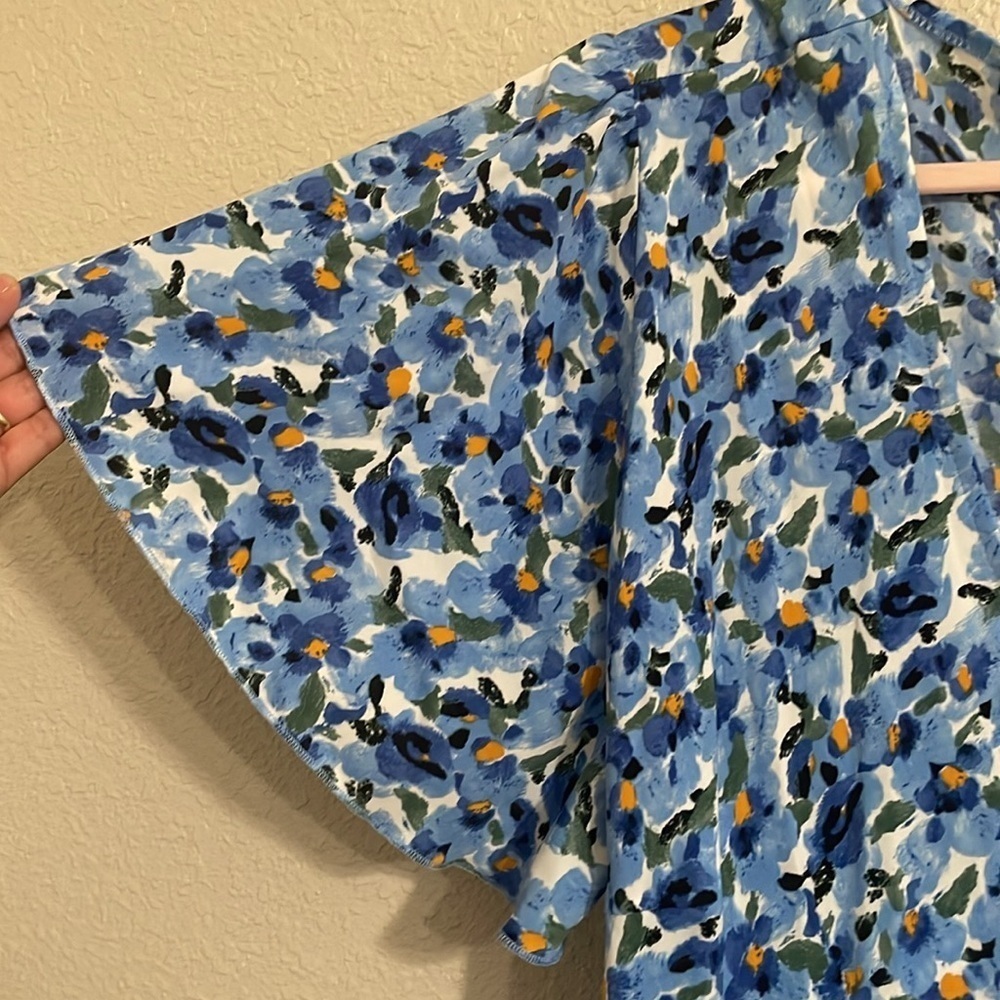 Simplee Plus’s Blue Floral wrap  Dress - Picture 3 of 8